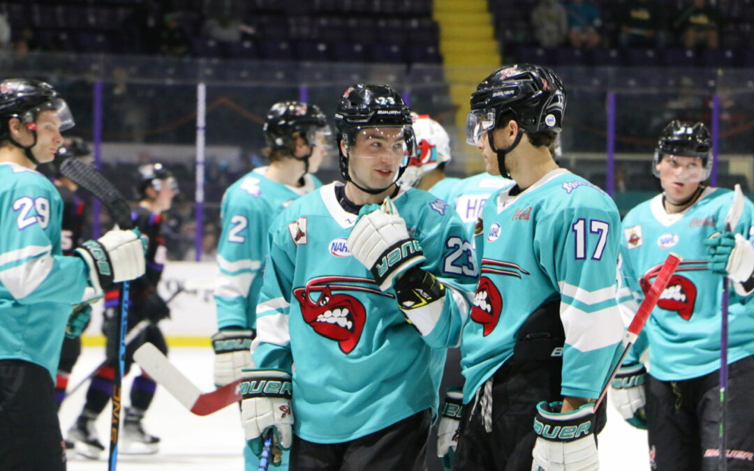 Ice Wolves Top Slumping Bugs